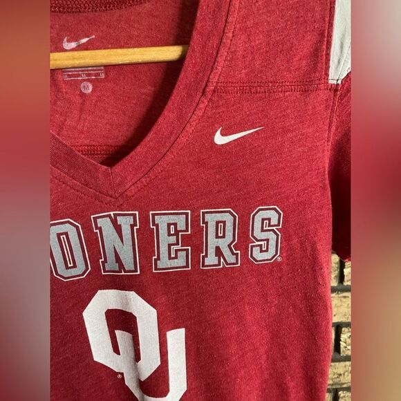 ‎Oklahoma Sooners vneck - Picture 2 of 7